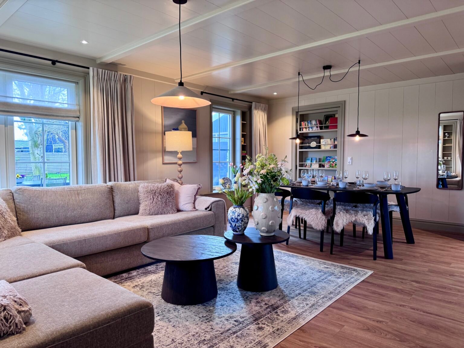 Home 7 Het Stamhuisje - Vakantiehuis - Sfeer woonkamer en keuken